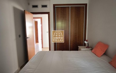Amplio y luminoso apartamento con garaje cerrado a la venta en la Sierra de Altea.